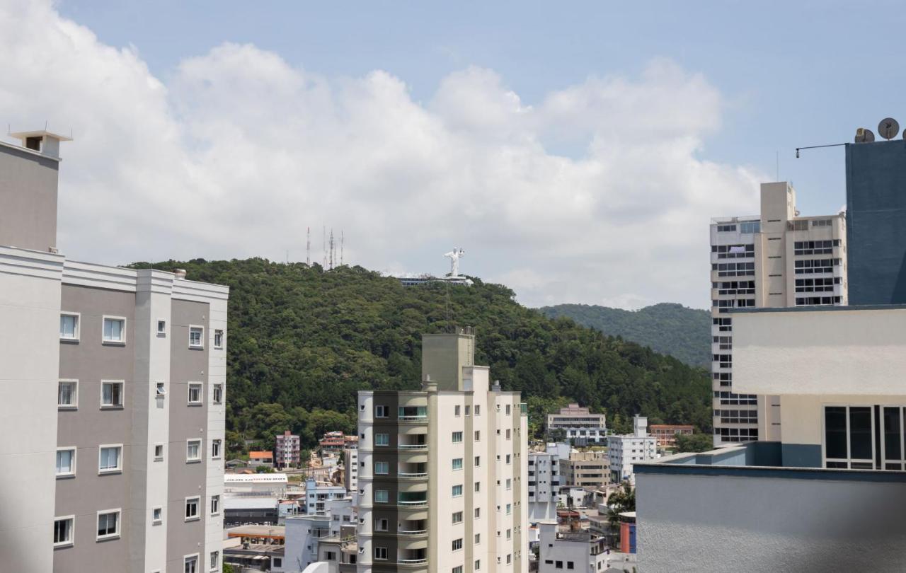 Amplo Apartamento De 3 Quartos No Centro De Balneario Camboriu N1859 Apartment Exterior photo